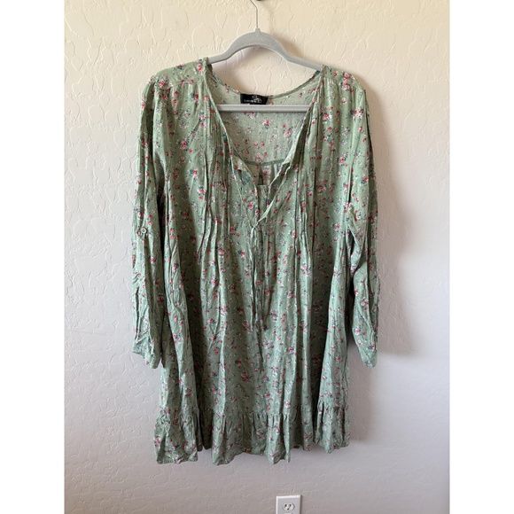 Suzanne Betro Dress Womens 1X Green Bohemian Floral Ruffled Hem Pleated VNeck - Picture 1 of 4